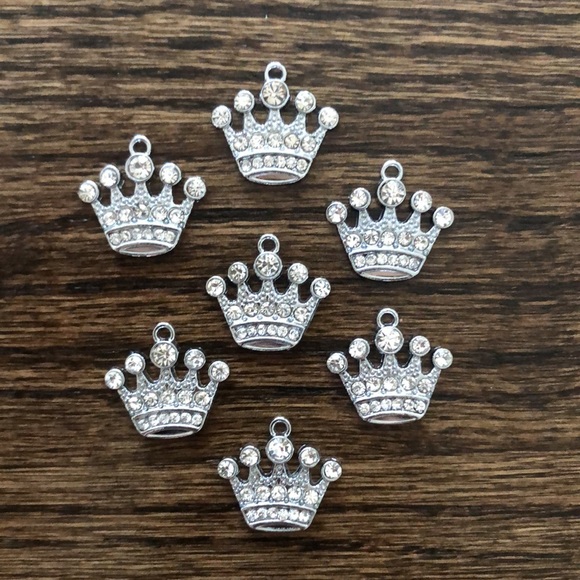 Jewelry - Silver crystal rhinestone Crown charm set of 7 shoe tag crowns queen charms